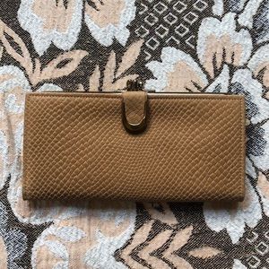 Beautiful vintage cowhide leather wallet